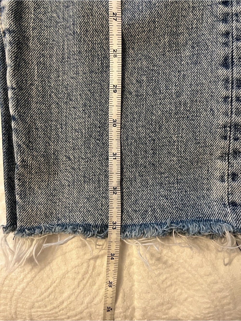 Levi's Distressed Light Blue Ripped Jeans - Picture 7 of 7